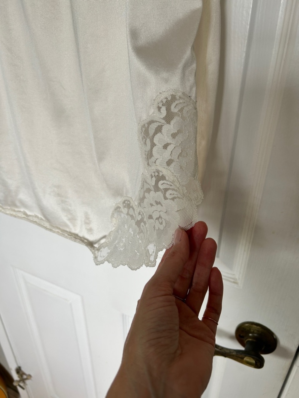 3/$20 Vintage White Slip Skirt w/ Lace Trim S - Picture 2 of 13